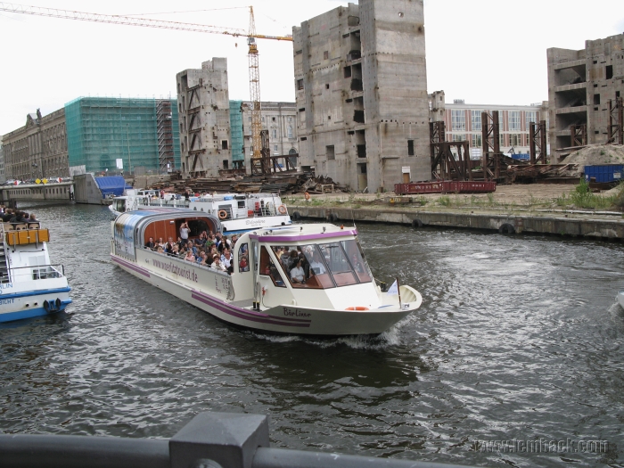 Berlin sighseeing boat